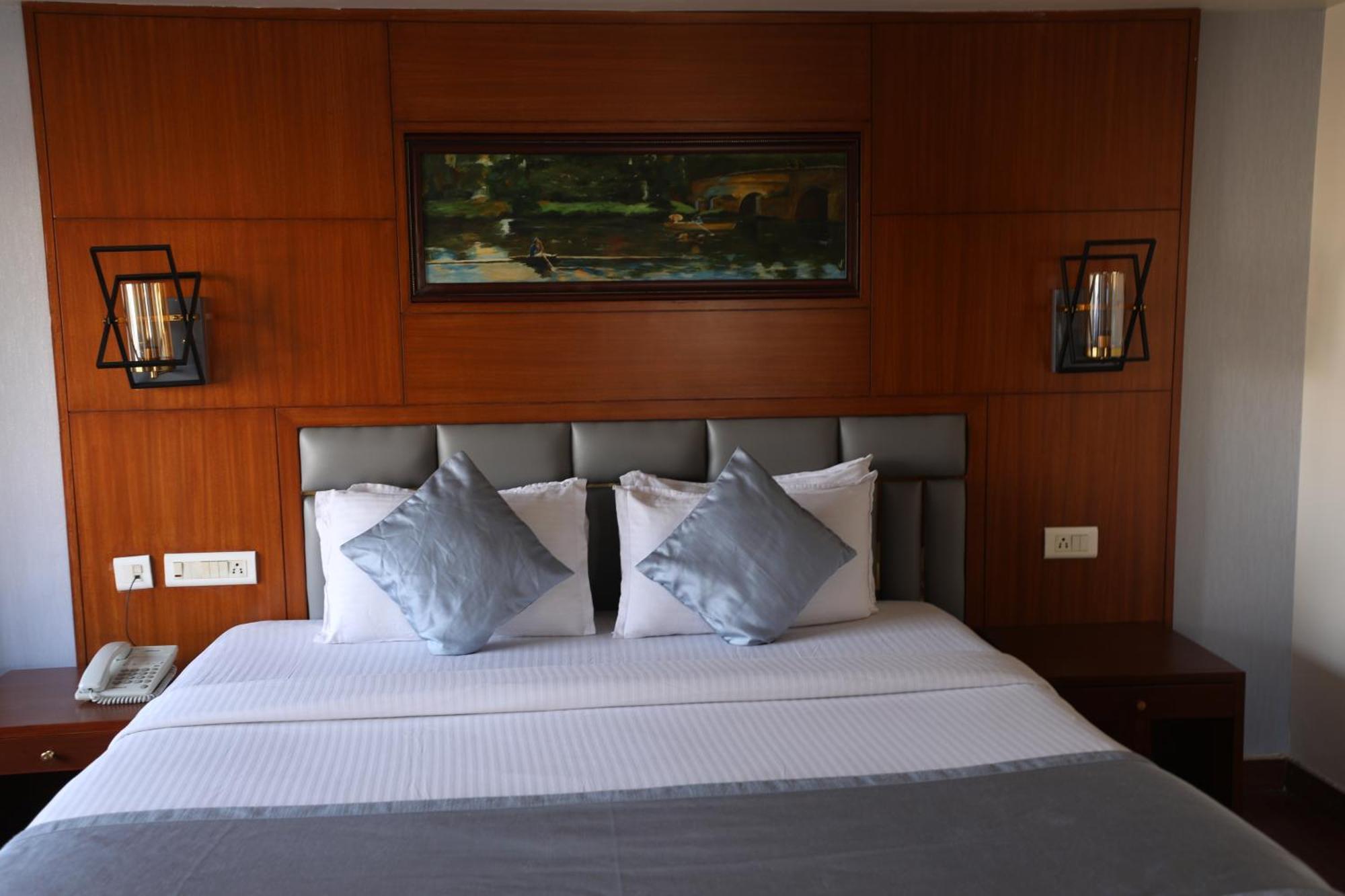Eastin Hotels Hyderabad Exterior foto
